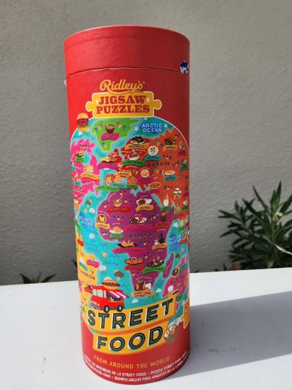 Ridley's Street Food Lover's 1000 Piece Round Jigsaw Puzzle Map World Foodie Gif